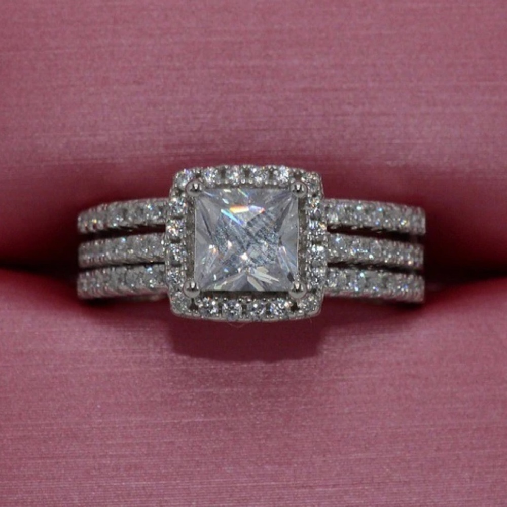 2 Pcs Princess Stackable Engagement Wedding Rings - Picture 2 of 4